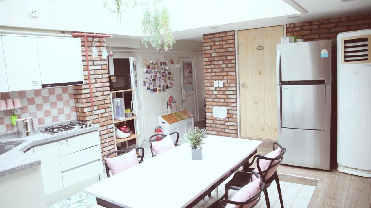 Unni House Hostel Seoul Exterior photo